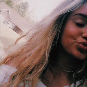 Meet your Posher, Ansley